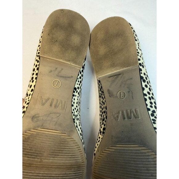 MIA Kandace Suede Pointy Toe Women Size 7 White/Black Vegan Ballet Flats Casual - Picture 13 of 14